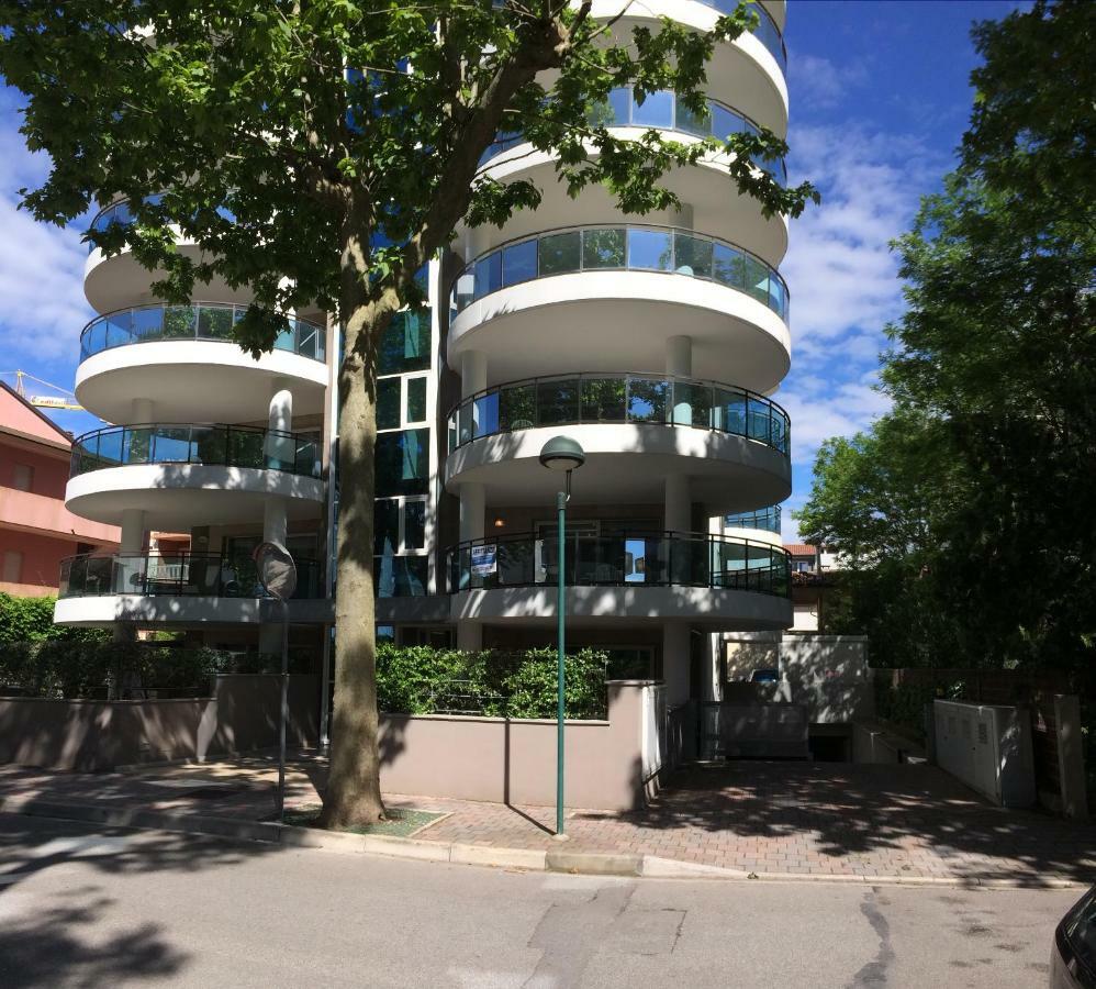 Skyresidence Lignano Sabbiadoro Buitenkant foto