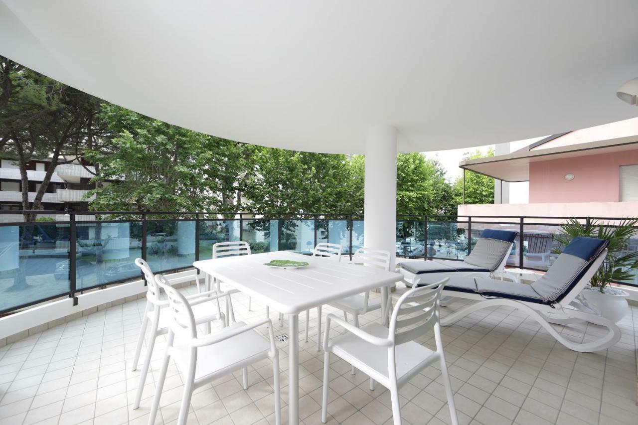 Skyresidence Lignano Sabbiadoro Buitenkant foto