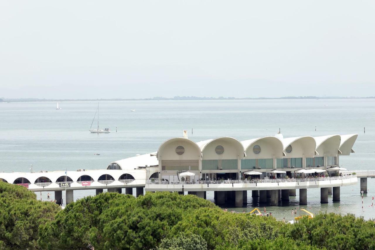 Skyresidence Lignano Sabbiadoro Buitenkant foto