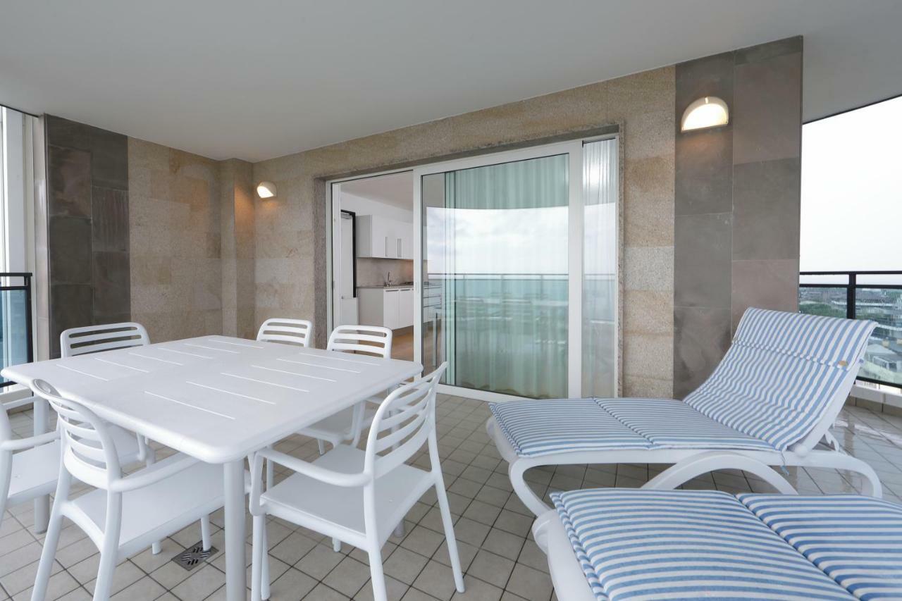 Skyresidence Lignano Sabbiadoro Buitenkant foto