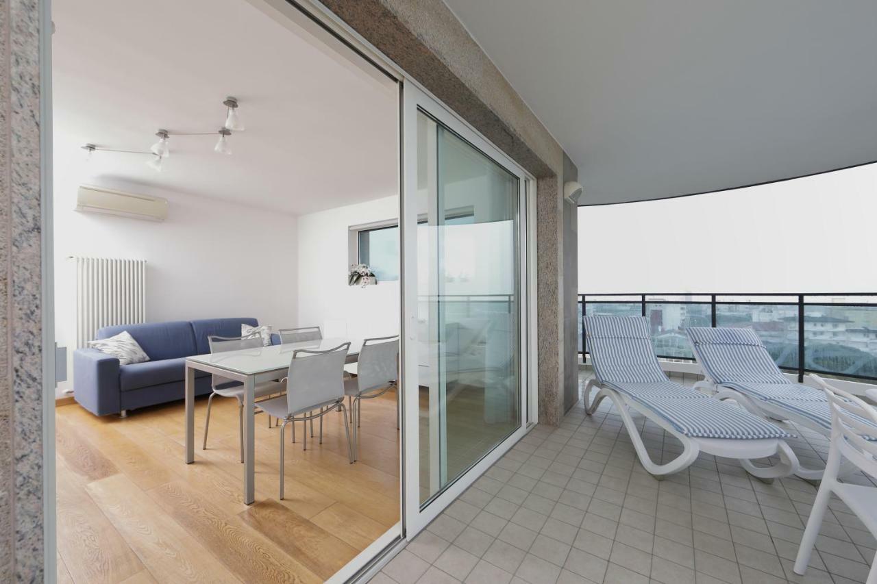 Skyresidence Lignano Sabbiadoro Buitenkant foto